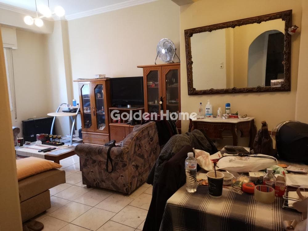 Apartment in Osios Loukas, Patisia — Photo 1 of 22