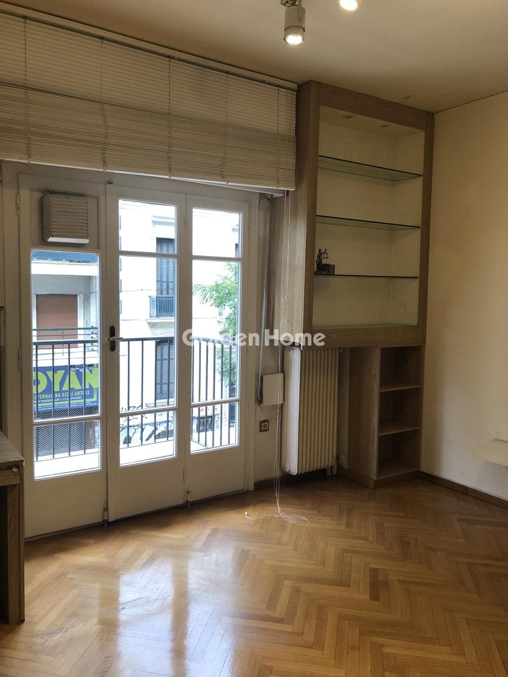 Apartment in Politechneio, Exarchia - Neapoli — Photo 2 of 28