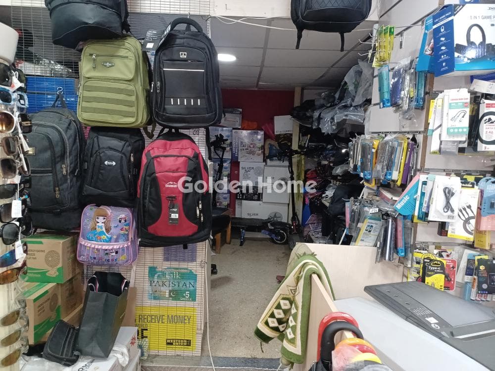 Κατάστημα στην Πλατεία Κολιάτσου, Λεωφ. Πατησίων - Λεωφ. Αχαρνών — Φωτογραφία 2 από 5