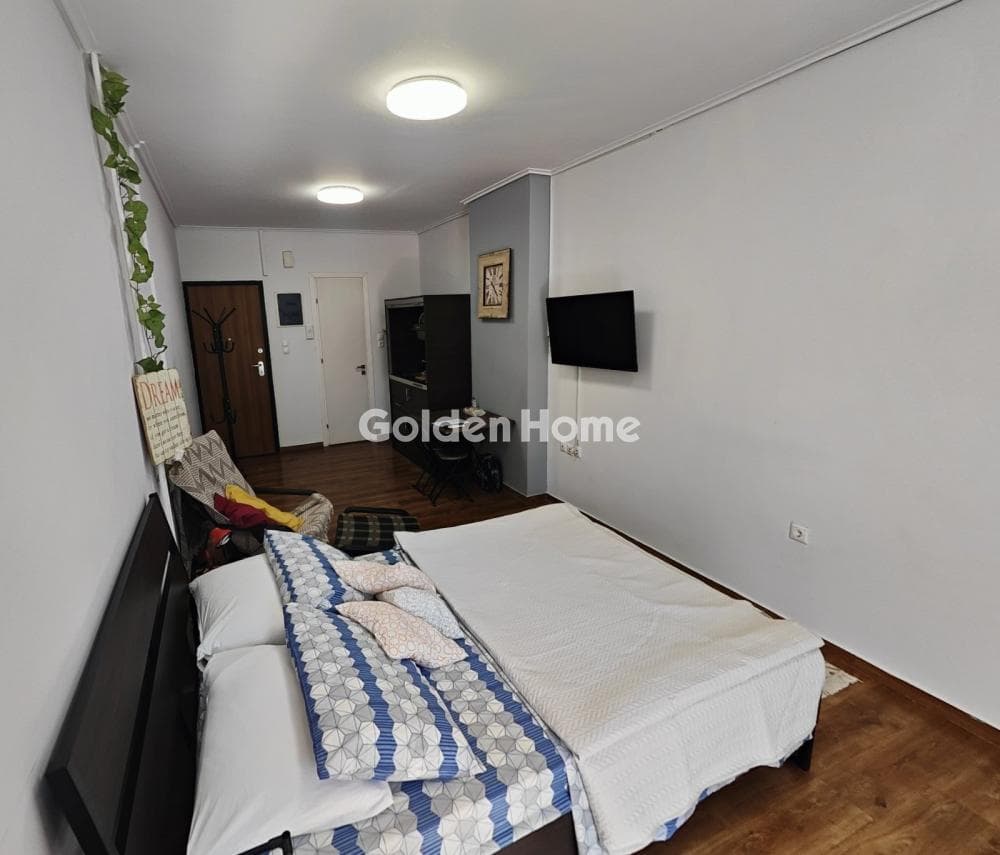 Office in Platia Koumoundourou, Kentro — Photo 7 of 10