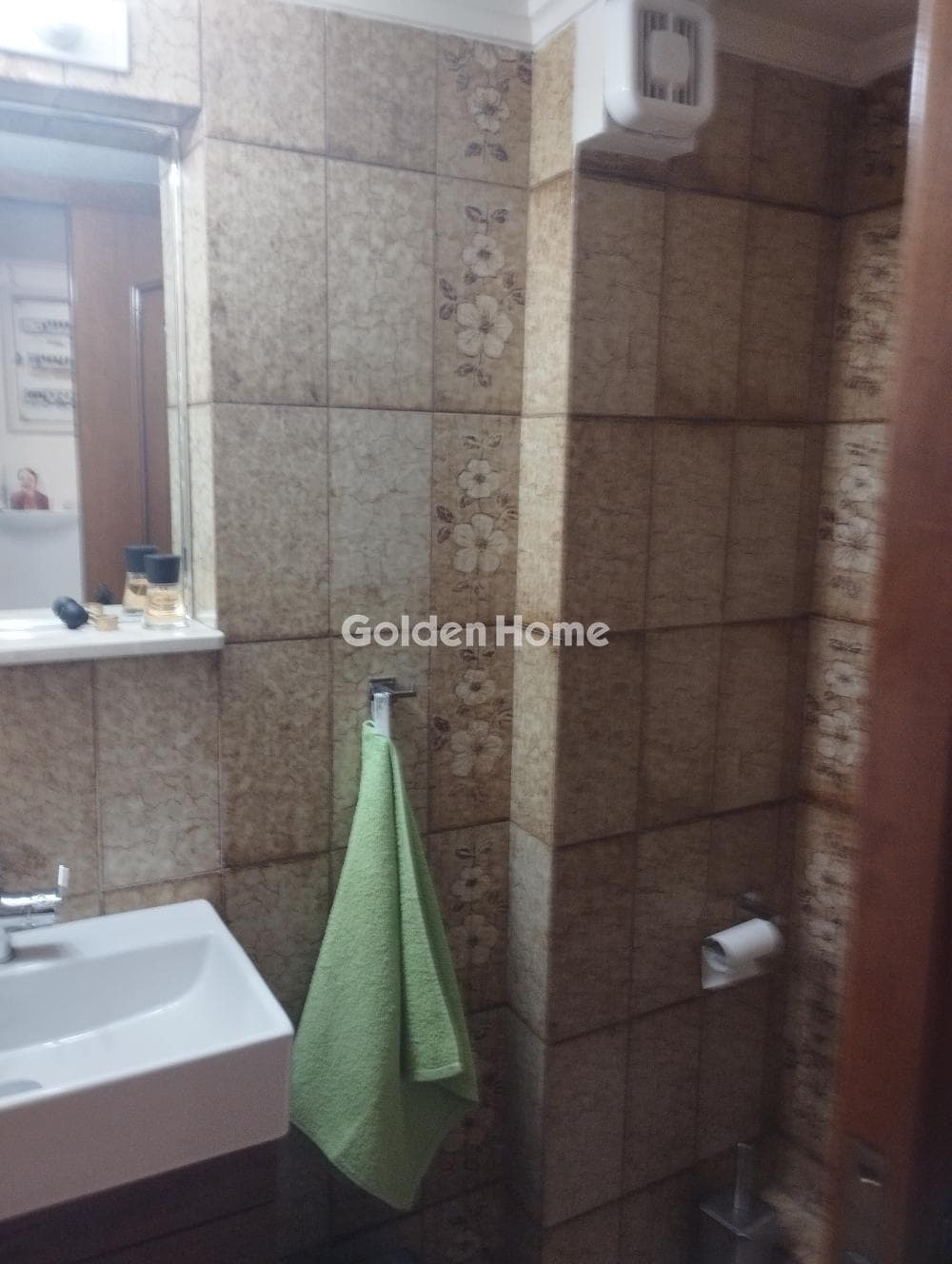 Apartment in Agios Ioannis Chrisostomos, Nikaia — Photo 11 of 25