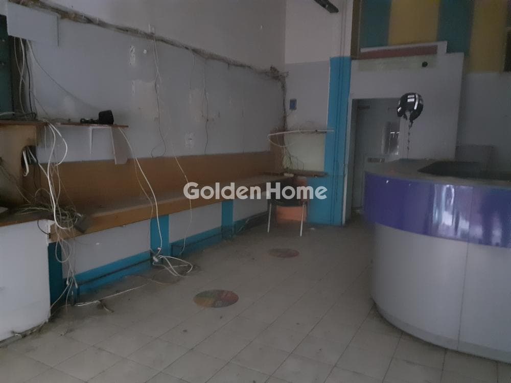 Κατάστημα στην Ευελπίδων, Πολύγωνο - Τουρκοβούνια — Φωτογραφία 3 από 3