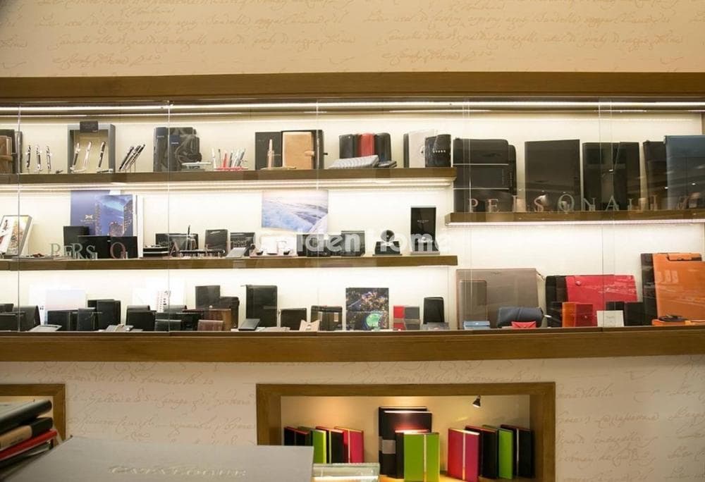 Retail Store in Pirnari, Glyfada — Photo 7 of 11