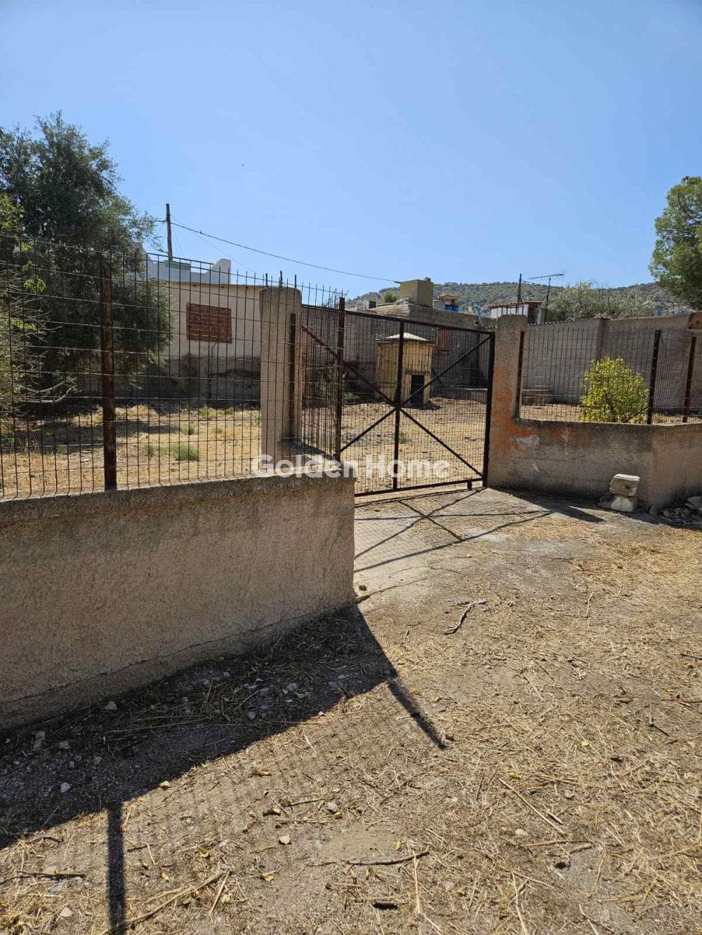 Building Plot in Megalo Ntoroto, Salamina