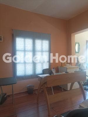Retail Store in Lazarou, Nea Ionia — Photo 8 of 9