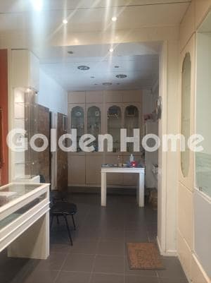 Retail Store in Lazarou, Nea Ionia — Photo 4 of 9