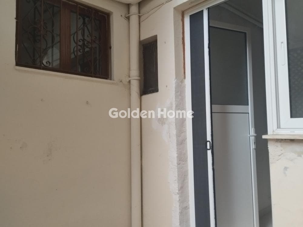 Apartment in Evgenia, Keratsini — Photo 7 of 11