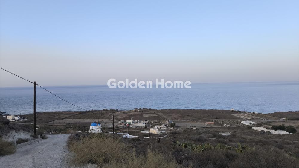 Parcel in Oia, Santorini — Photo 3 of 3