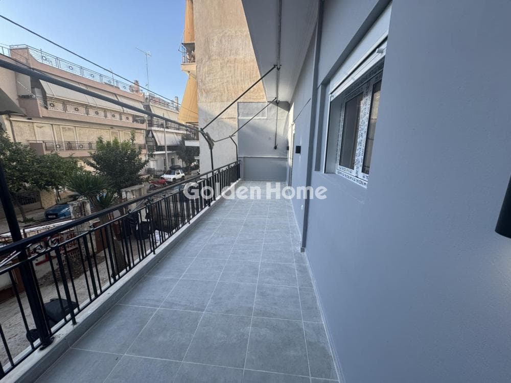 Apartment in Amfiali, Keratsini — Photo 3 of 18