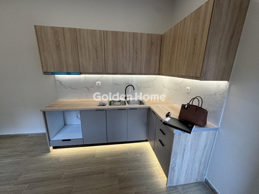 Apartment in Amfiali, Keratsini — Photo 5 of 18