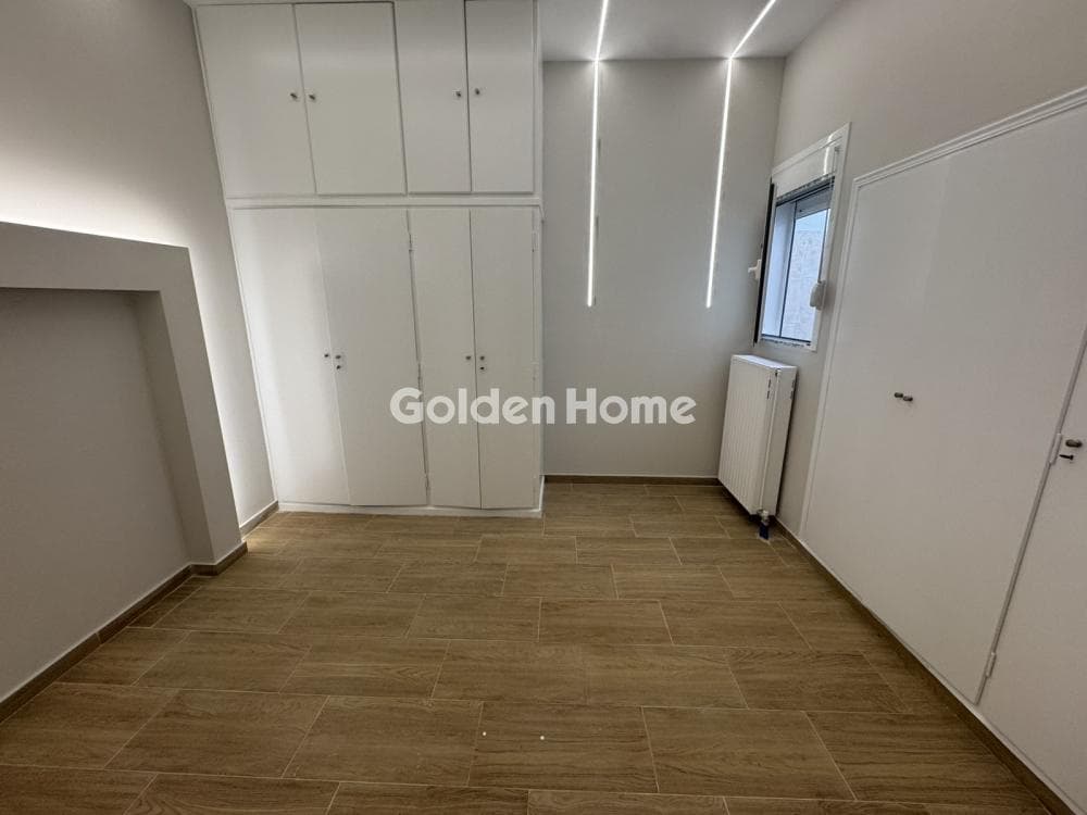 Apartment in Amfiali, Keratsini — Photo 12 of 18