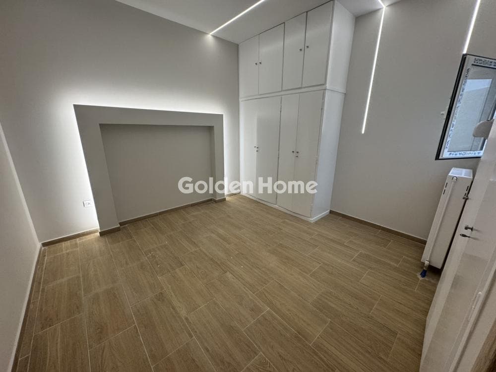 Apartment in Amfiali, Keratsini — Photo 10 of 18