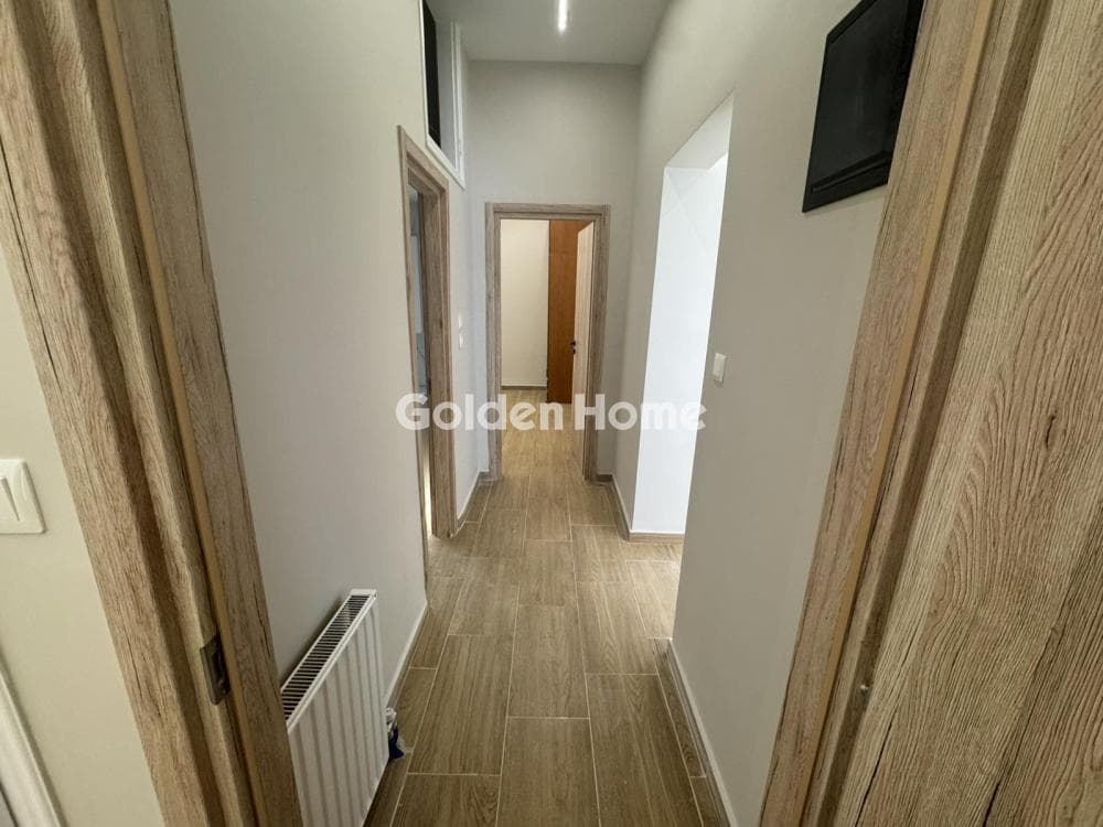 Apartment in Amfiali, Keratsini — Photo 7 of 18