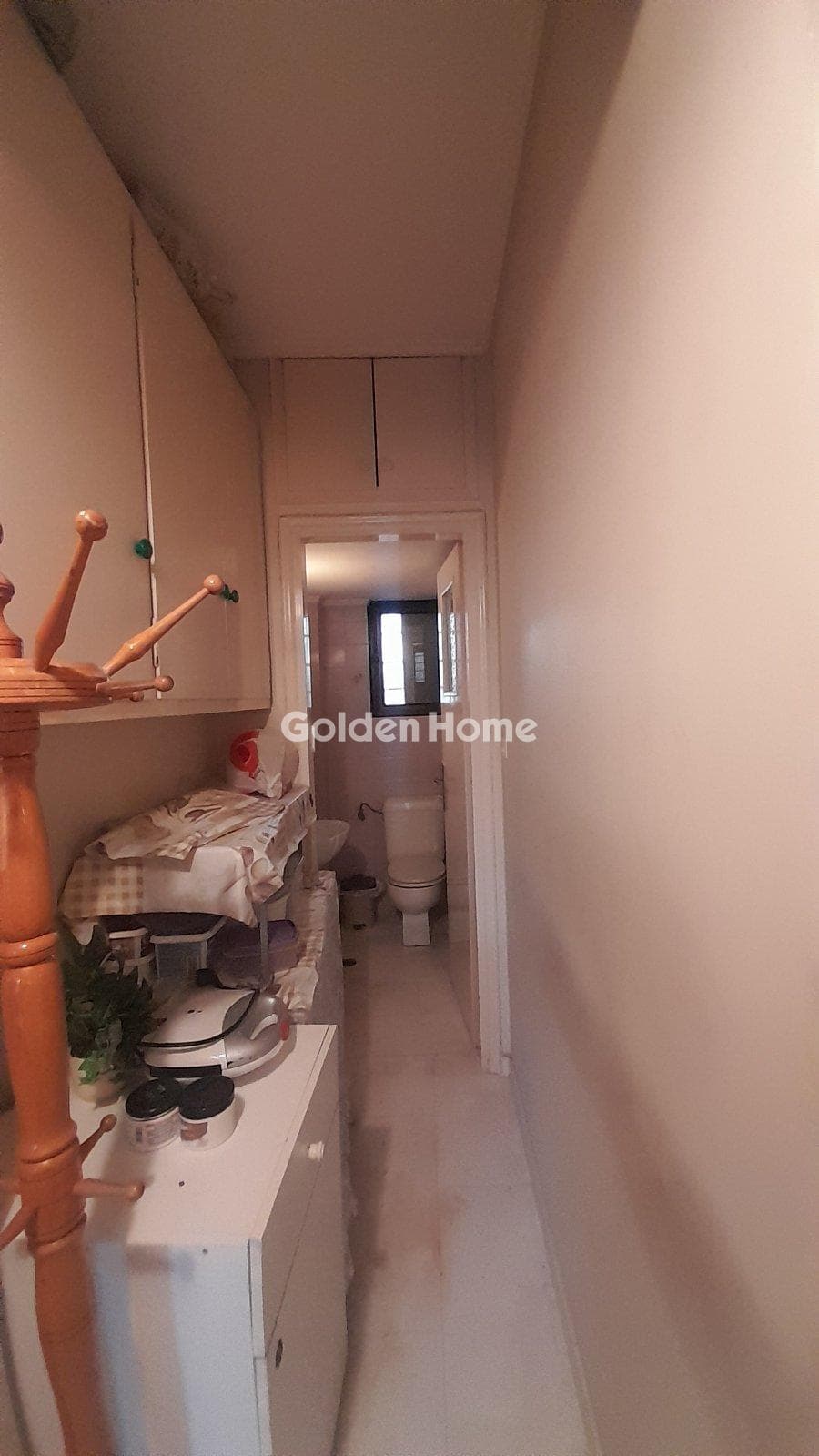 Apartment in Kareas, Vironas — Photo 8 of 13