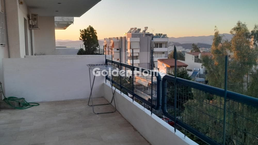 Apartment in Kareas, Vironas — Photo 12 of 13