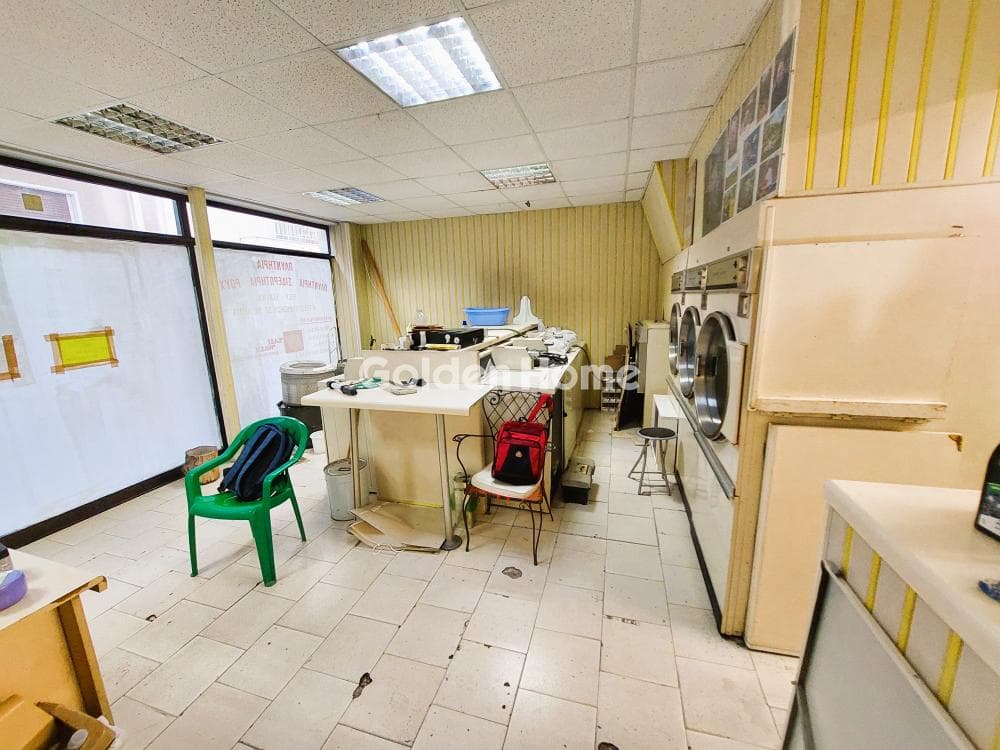 Retail Store in Politechnioupoli, Zografou — Photo 8 of 8
