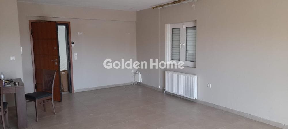 Apartment in Center, Markopoulo — Photo 3 of 4