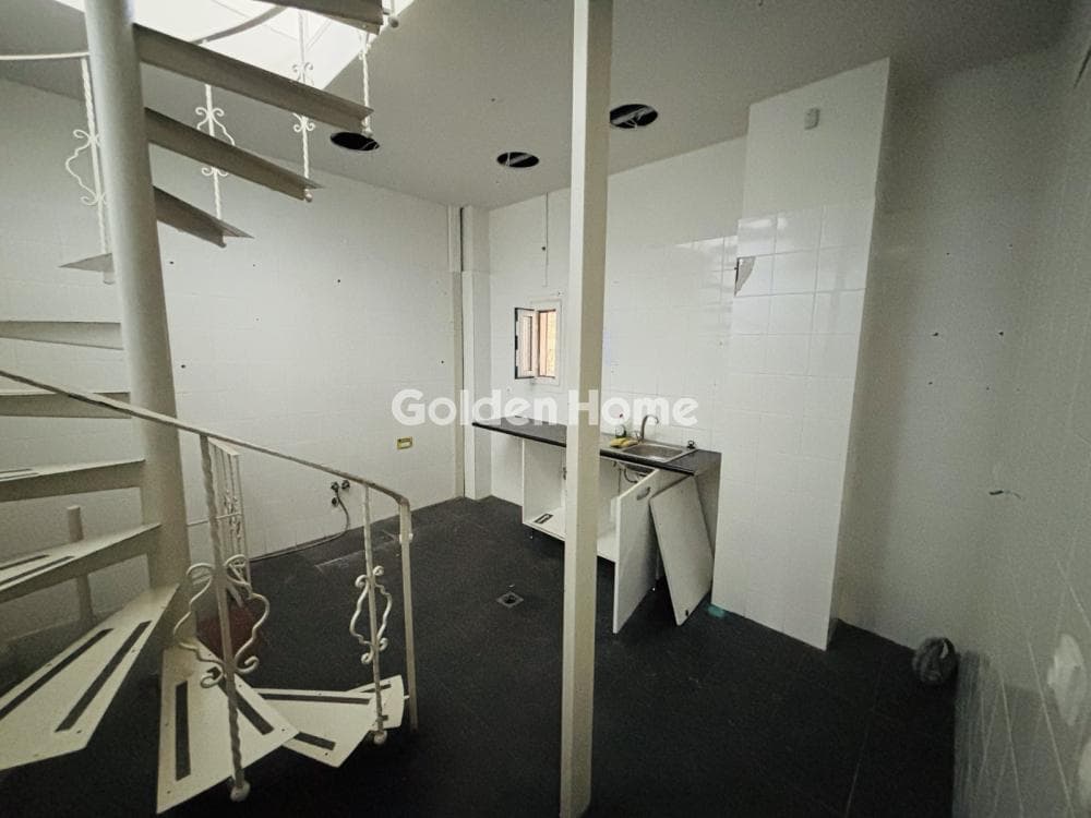 Retail Store in Eleftherias square, Koridallos — Photo 6 of 13
