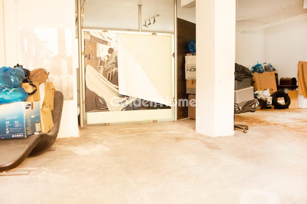 Αποθήκη στην Πλατεία Κολιάτσου, Λεωφ. Πατησίων - Λεωφ. Αχαρνών — Φωτογραφία 1 από 12