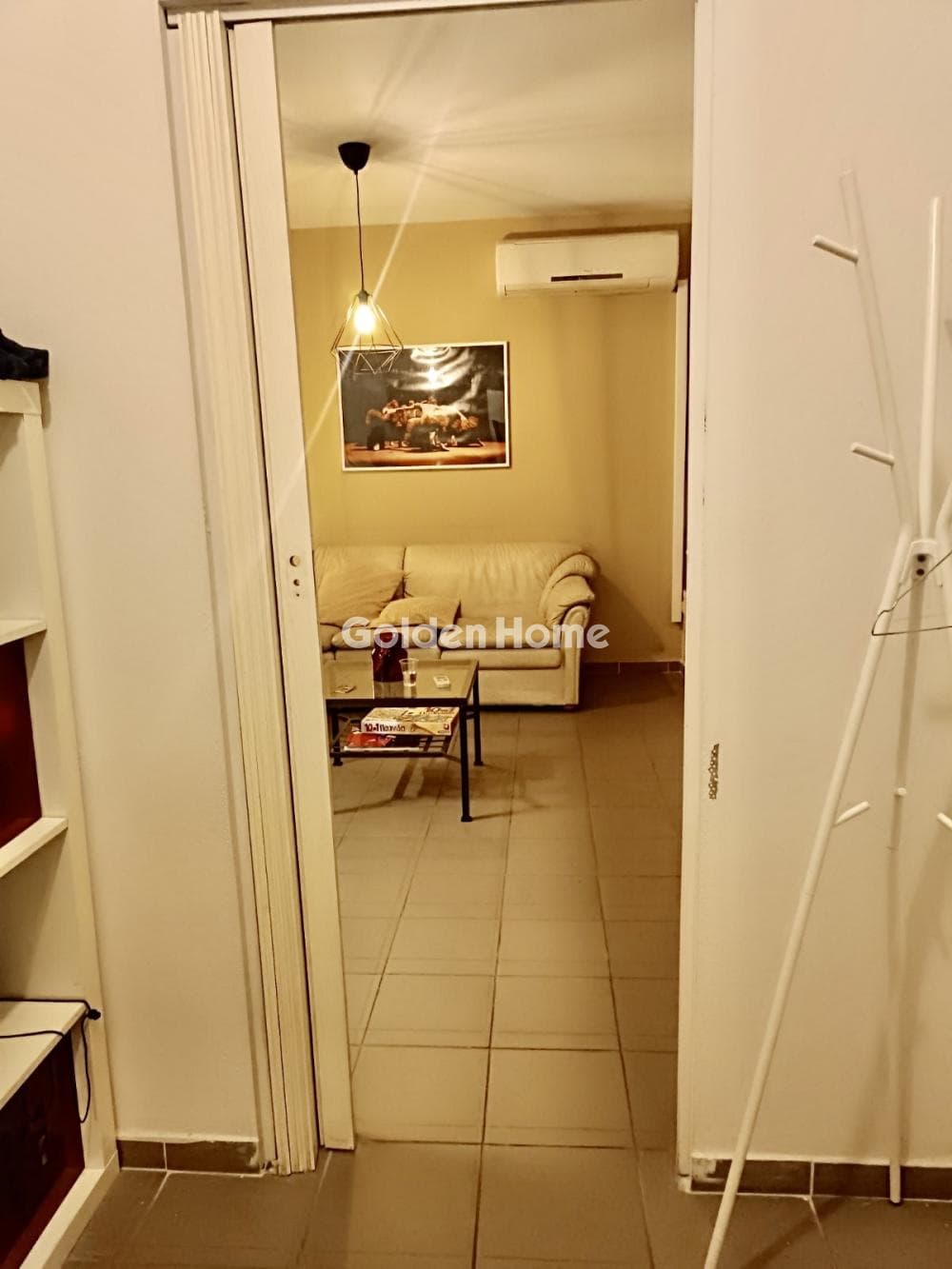 Apartment in Agios Ioannis Chrisostomos, Nikaia — Photo 2 of 6