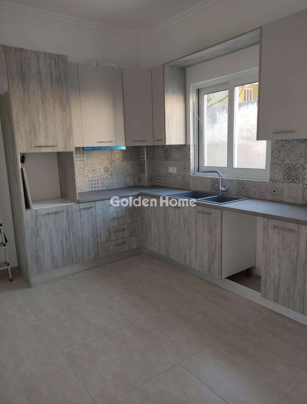 Apartment in Mykoniatika, Agioi Anargiroi — Photo 1 of 15