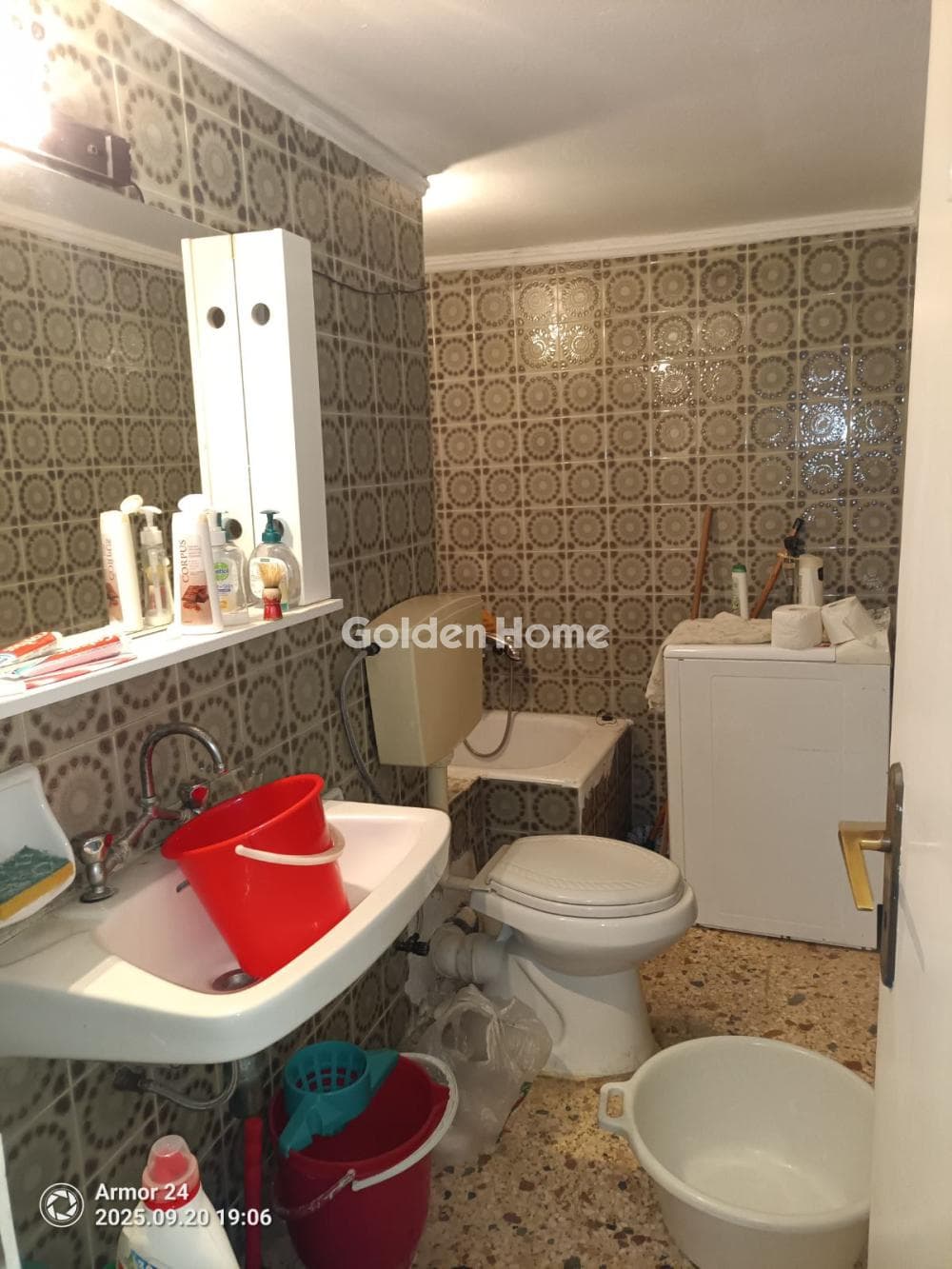 Apartment in Tampouria, Nikaia — Photo 12 of 12
