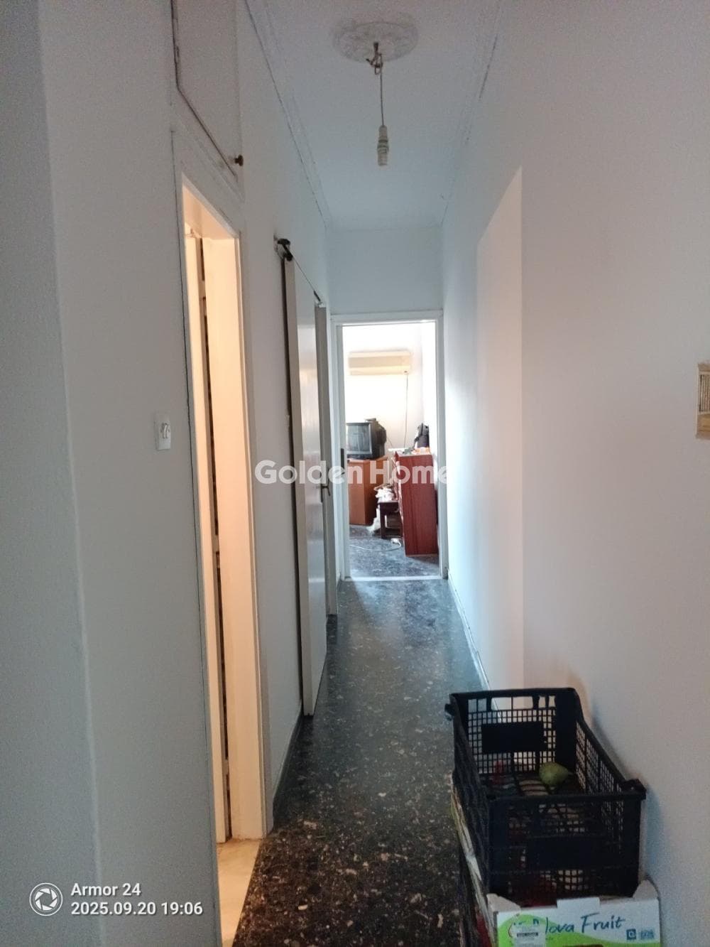Apartment in Tampouria, Nikaia — Photo 3 of 12