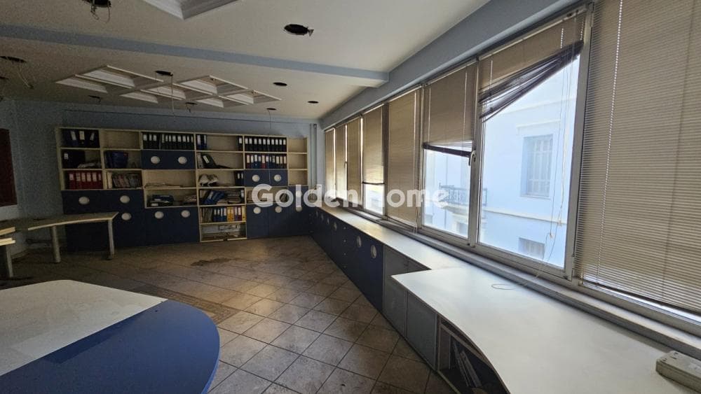 Apartment in akadimia Platonos, Kolonos - Kolokinthous — Photo 2 of 17