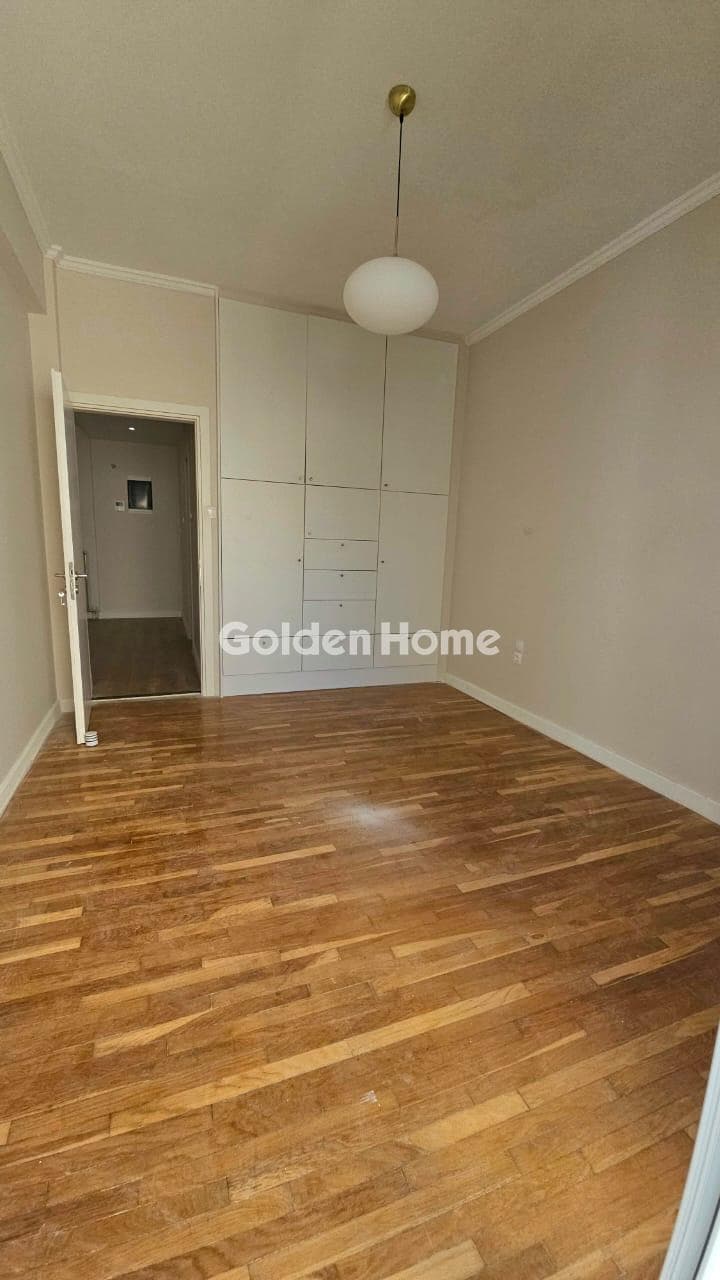 Apartment in Center, Nea Smyrni — Photo 3 of 18