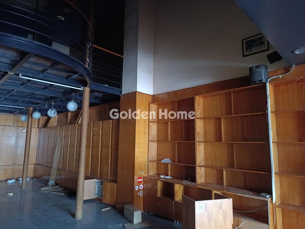 Retail Store in Freattida, Piraeus — Photo 4 of 7