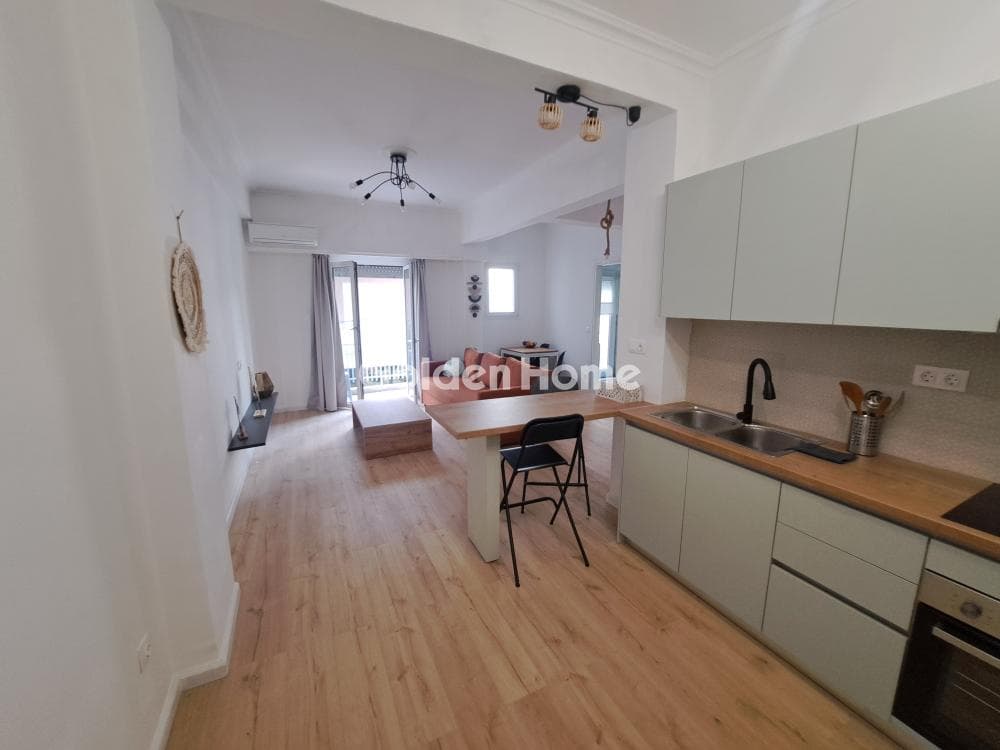 Apartment in Neo Pagkrati, Vironas — Photo 1 of 26