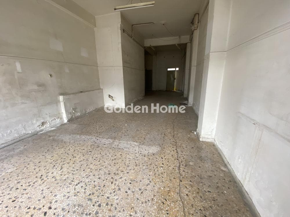 Retail Store in Neo Faliro, Piraeus — Photo 2 of 10