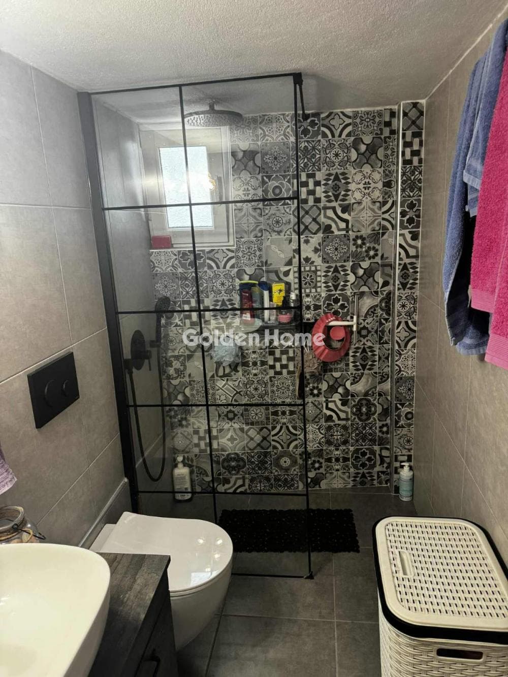 Apartment in Kareas, Vironas — Photo 9 of 11