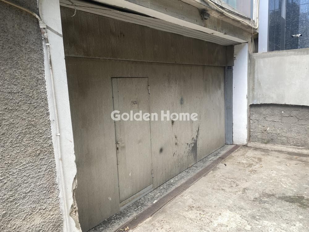 Retail Store in Centre, Kalithea — Photo 11 of 12