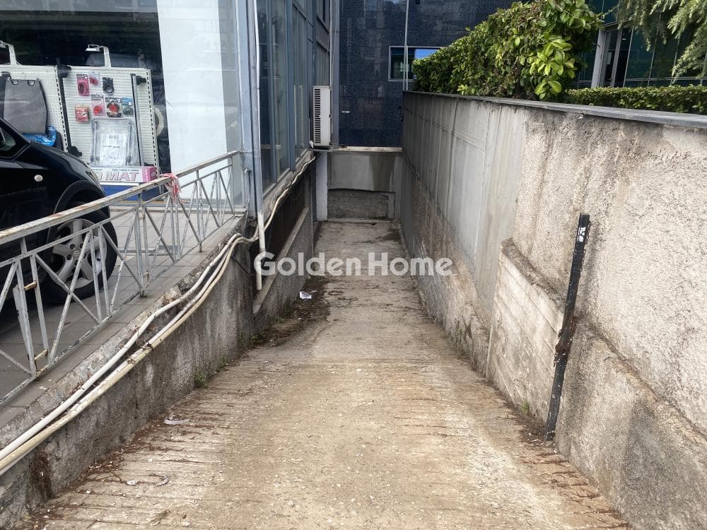 Retail Store in Centre, Kalithea — Photo 9 of 12