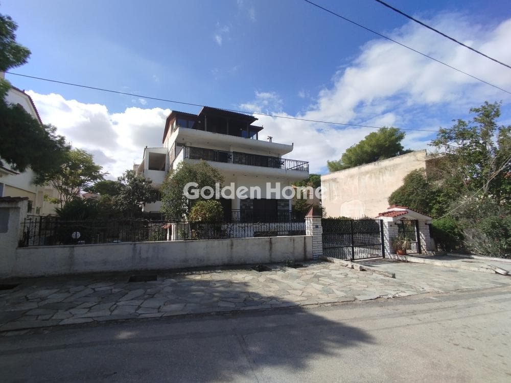 House in Adames Oikismos Peloponnision, Kifisia — Photo 1 of 14
