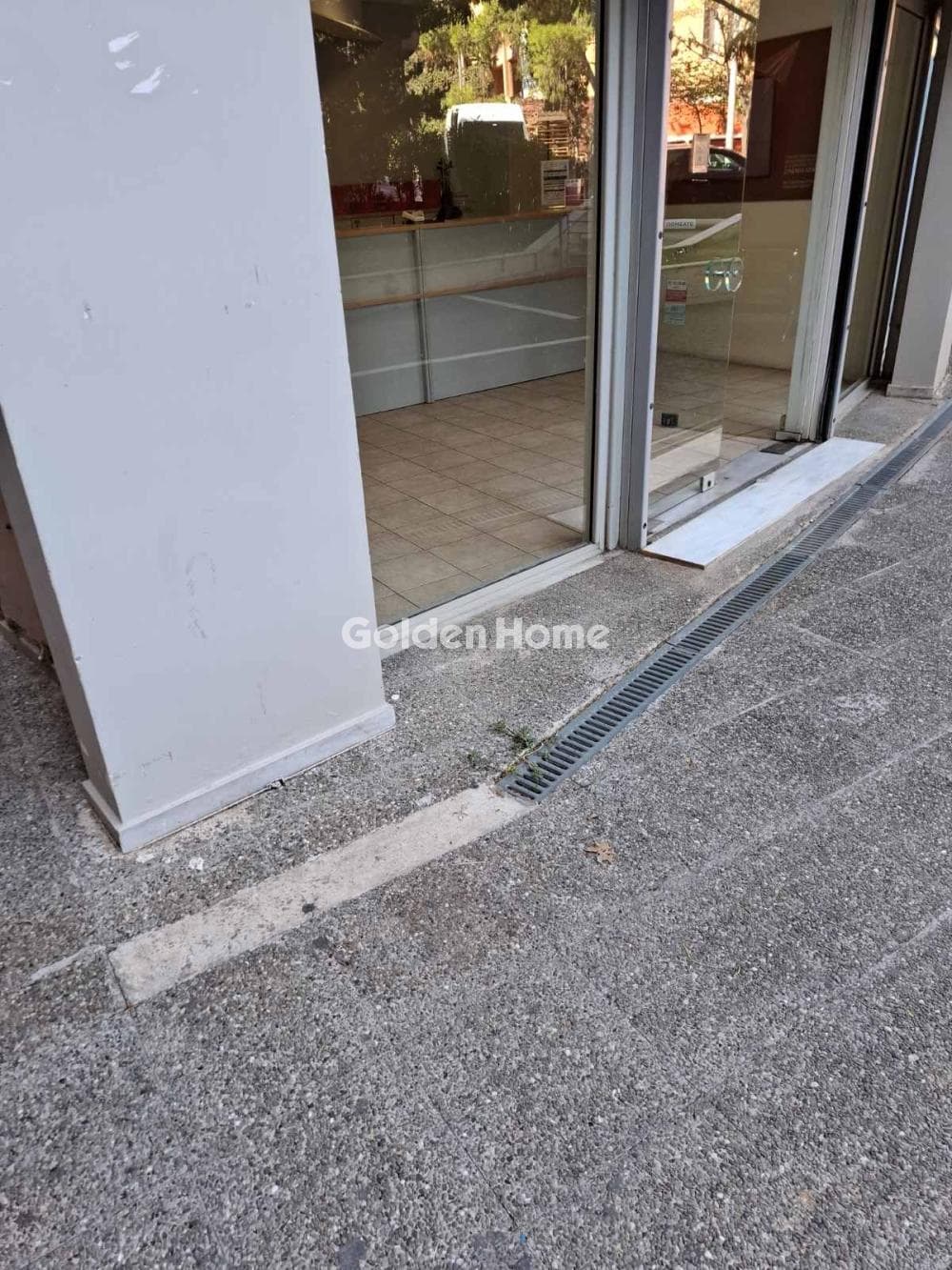 Κατάστημα στην Πανεπιστημιούπολη, Ζωγράφου