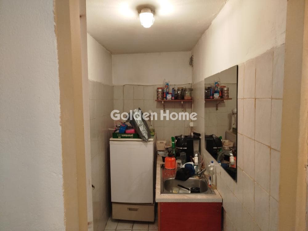 Retail Store in Voud, Patra — Photo 10 of 11