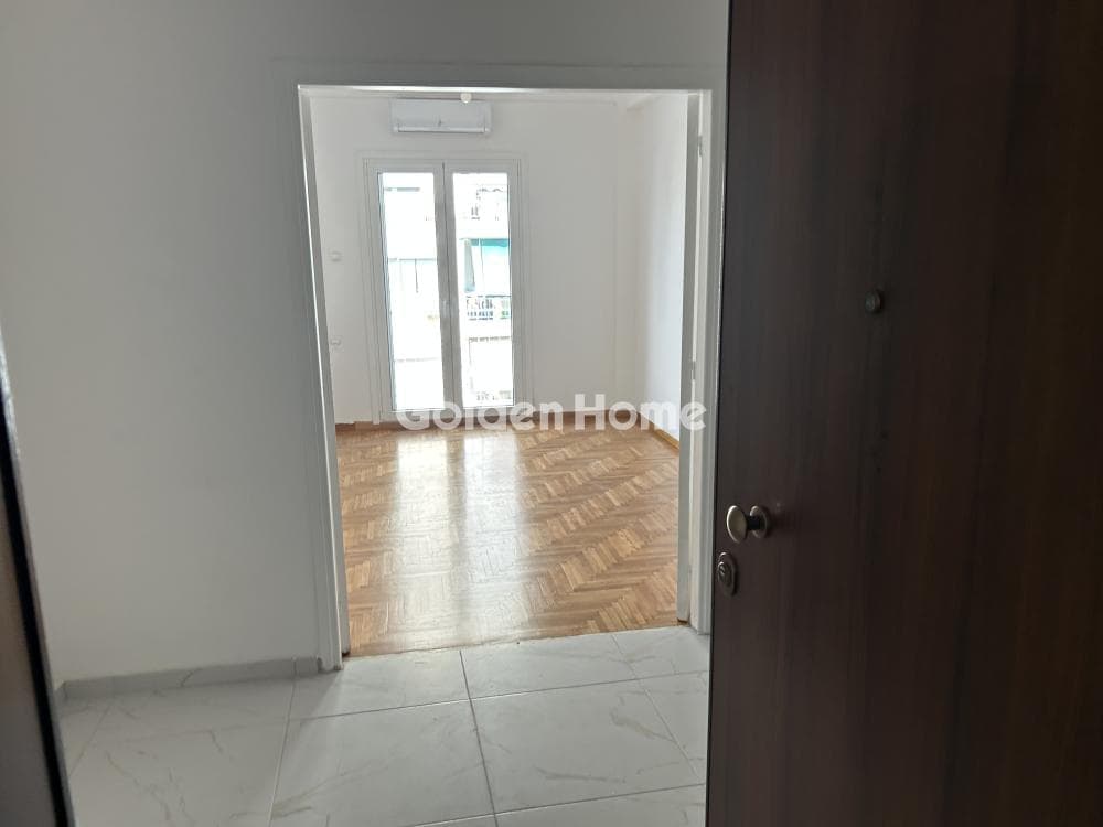 Apartment in Osios Loukas, Patisia — Photo 6 of 21
