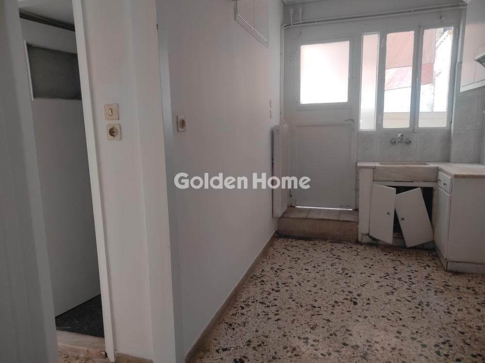 Apartment in Antheon, Agios Dimitrios — Photo 8 of 13