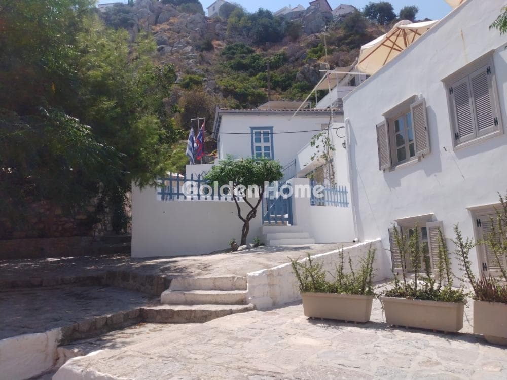 House in Moni Agias Efpraxias, Hydra — Photo 7 of 25
