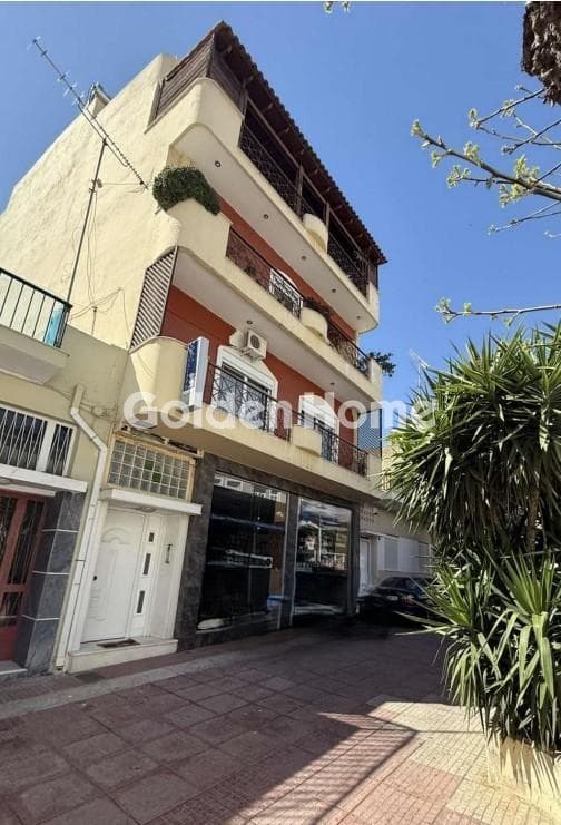 Apartment in Lipasmata, Drapetsona — Photo 1 of 3