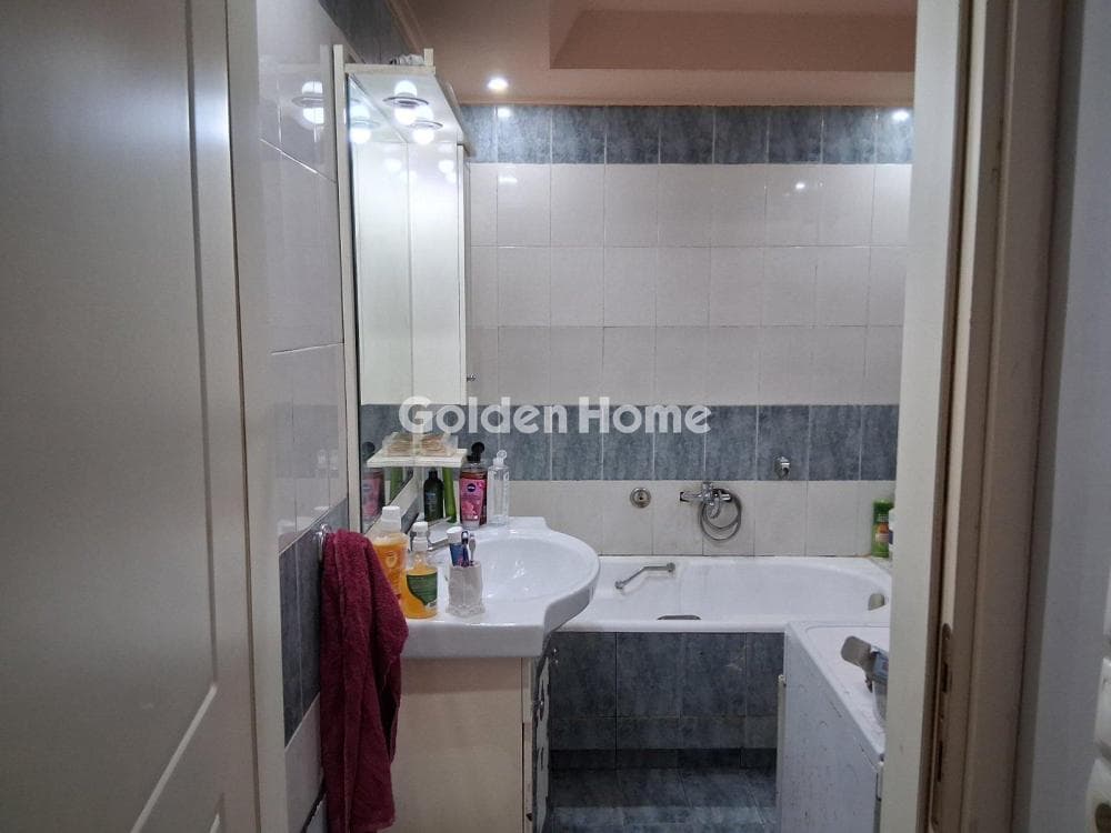 Apartment in Analipsi, Drapetsona — Photo 18 of 22