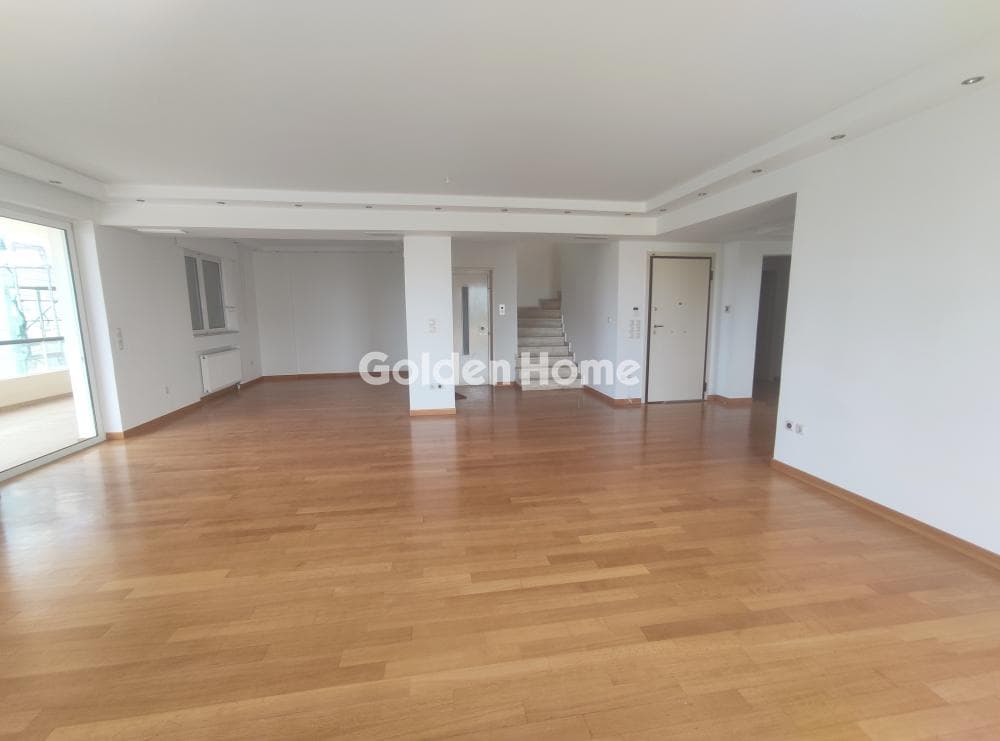 Apartment in Evryali, Voula — Photo 1 of 43