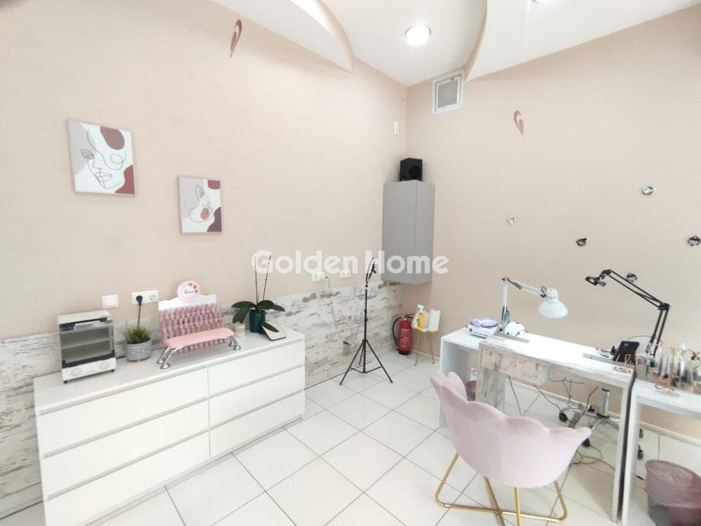 Retail Store in Ano Glyfada, Glyfada — Photo 5 of 12