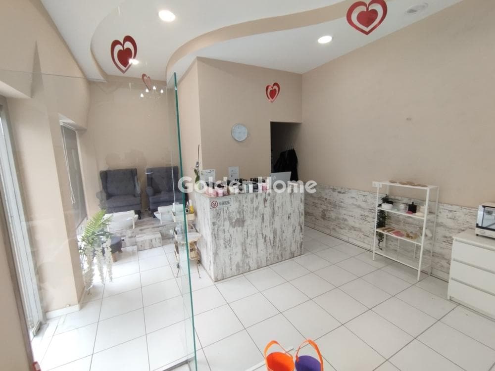Retail Store in Ano Glyfada, Glyfada — Photo 8 of 12
