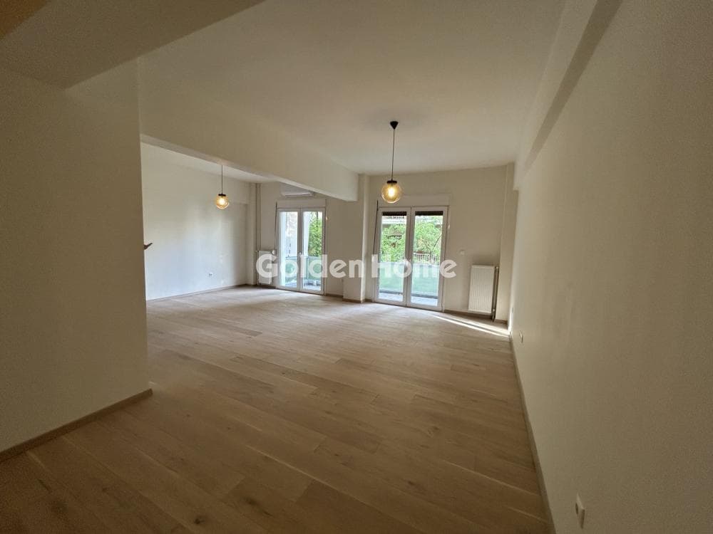 Apartment in Politechneio, Exarchia - Neapoli — Photo 1 of 15
