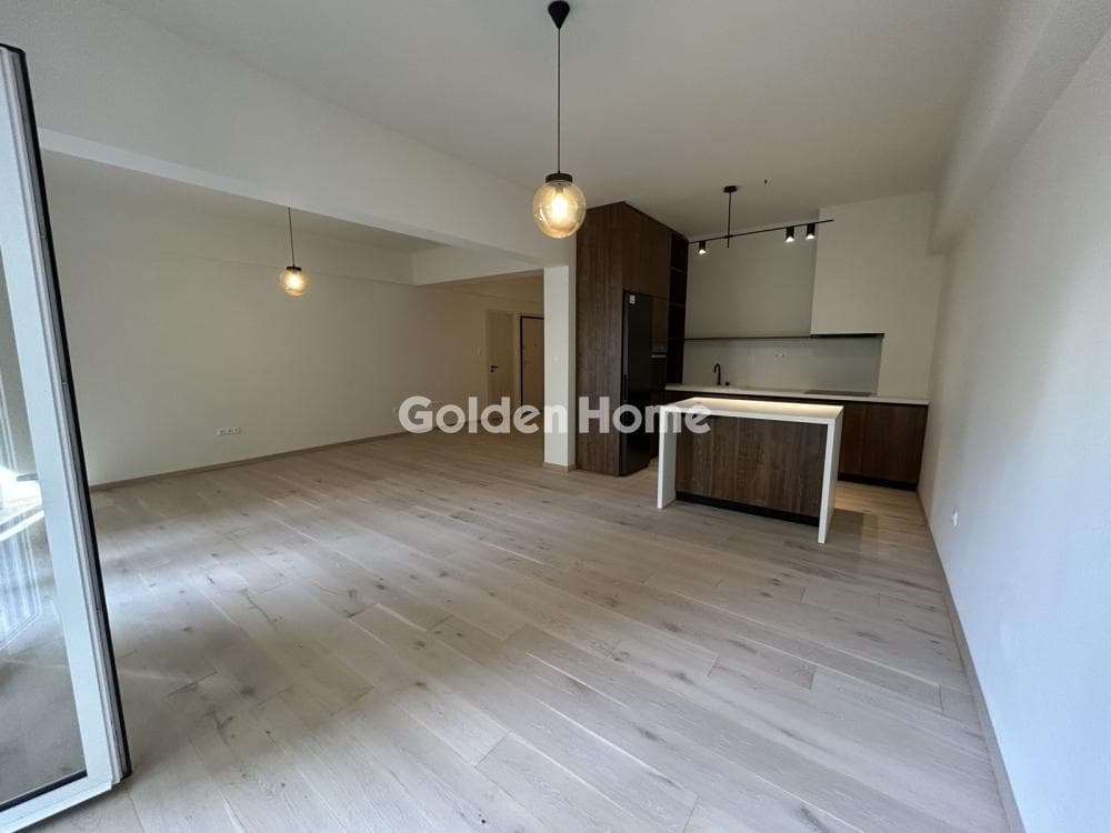 Apartment in Politechneio, Exarchia - Neapoli — Photo 2 of 15