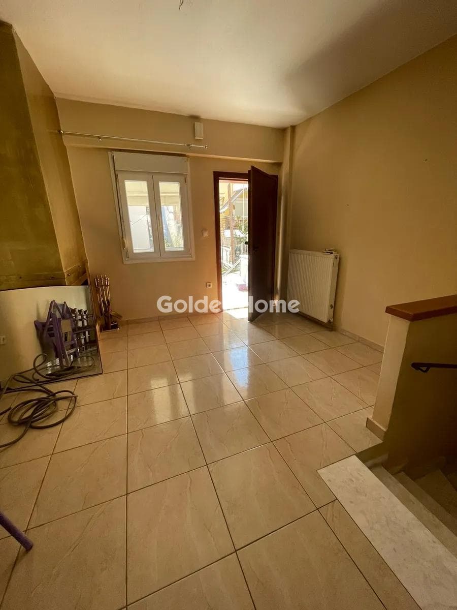 House in Peraia, Peraia — Photo 1 of 20