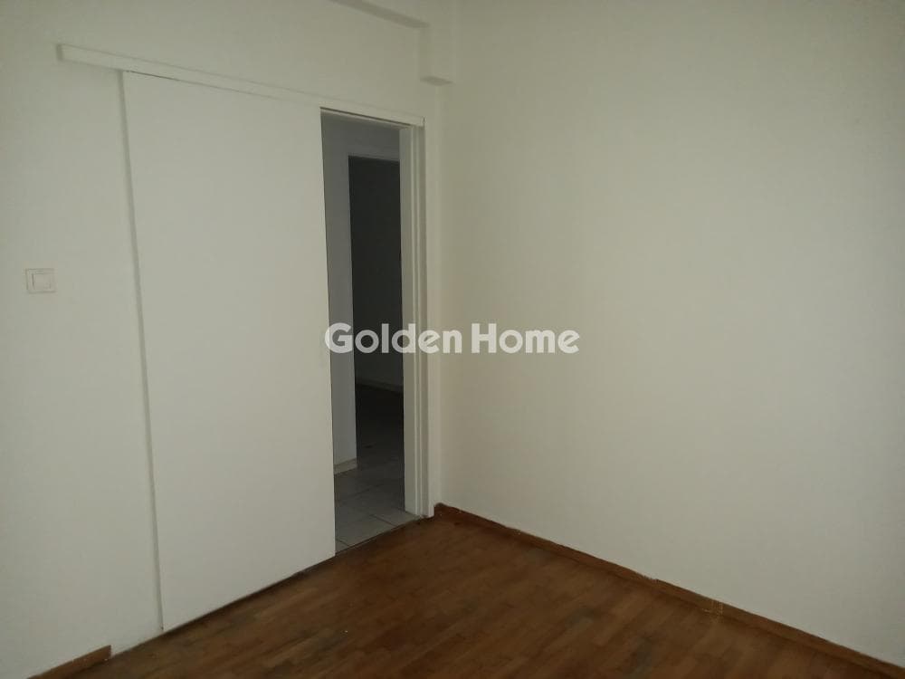 Apartment in Center, Tavros — Photo 5 of 12